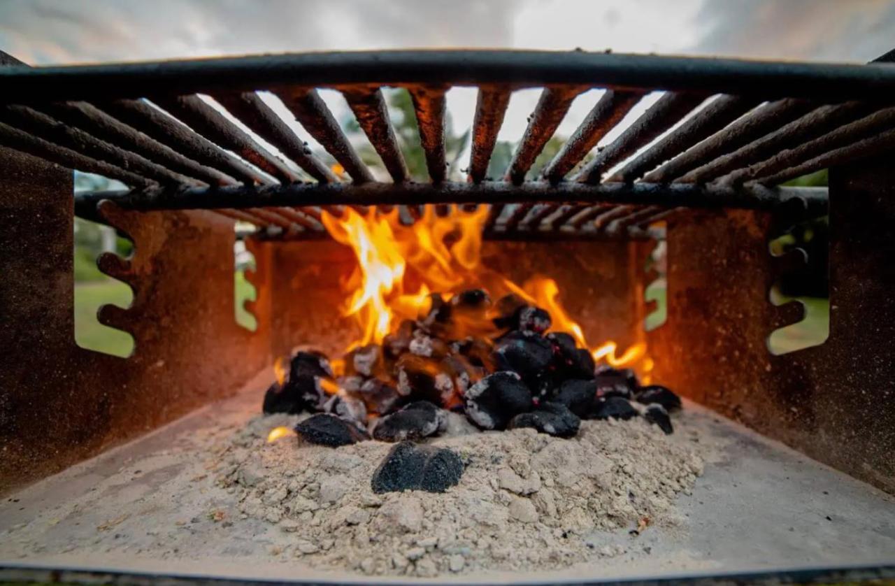 Explore Maui'S Diverse Campgrounds And Uncover The Island'S Beauty From Fresh Perspectives Every Day As You Journey With Aloha Glamp'S Great Jeep Equipped With A Rooftop Tent Паиа Экстерьер фото